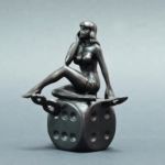 Play Girl, 2007, Bronze schwarz patiniert, Auflage15, 12,3 × 8 × 8,5.jpg